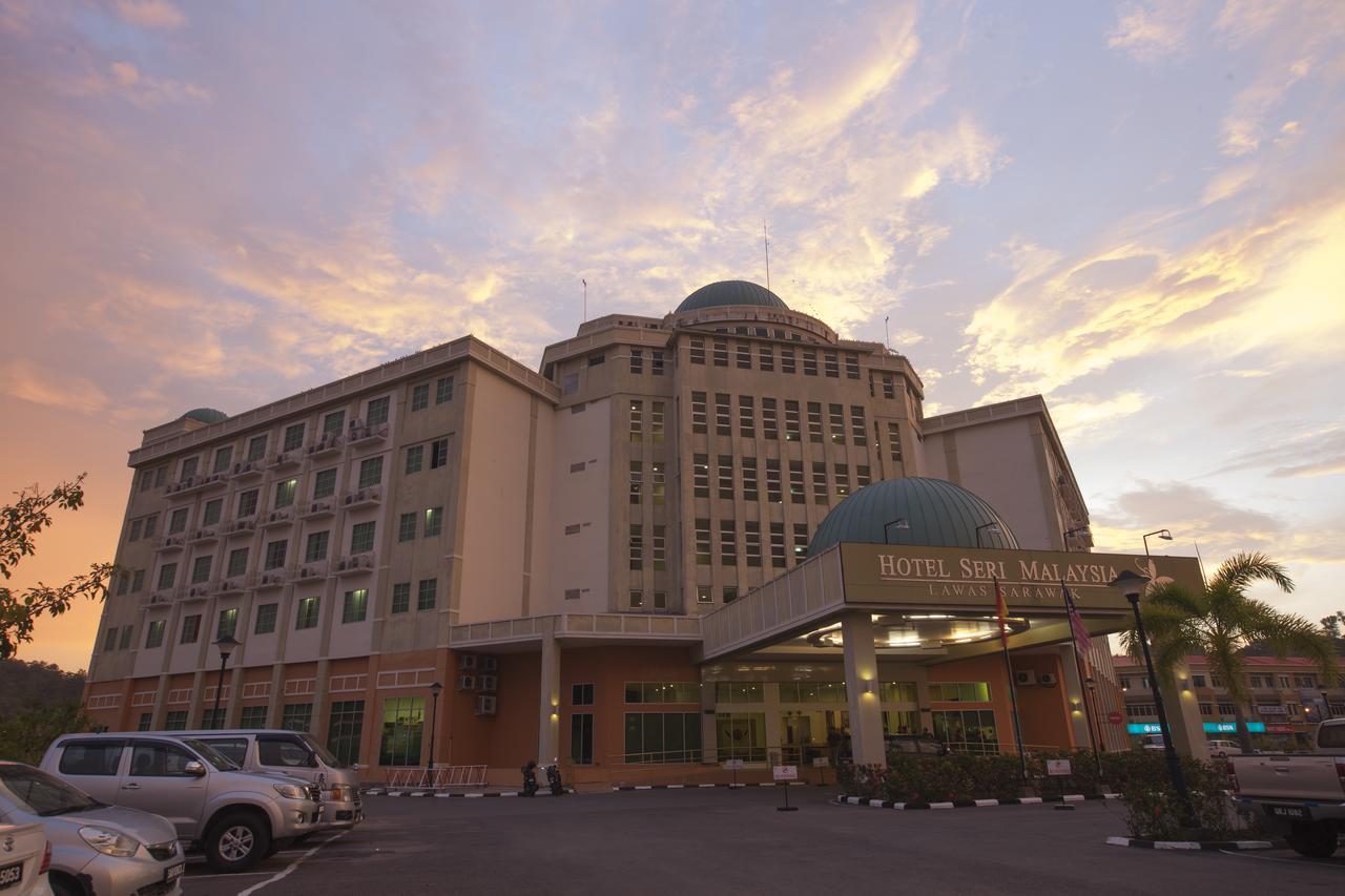 Hotel Seri Malaysia Lawas Exterior foto