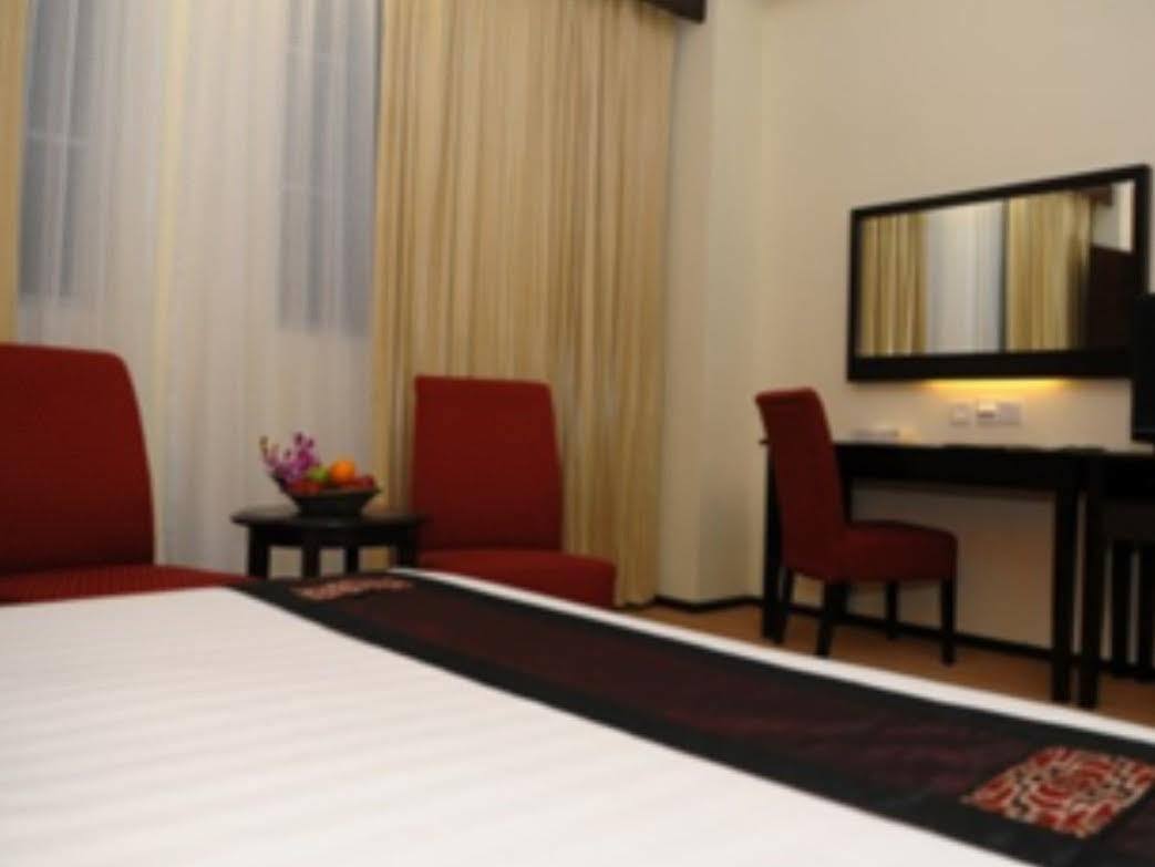 Hotel Seri Malaysia Lawas Exterior foto